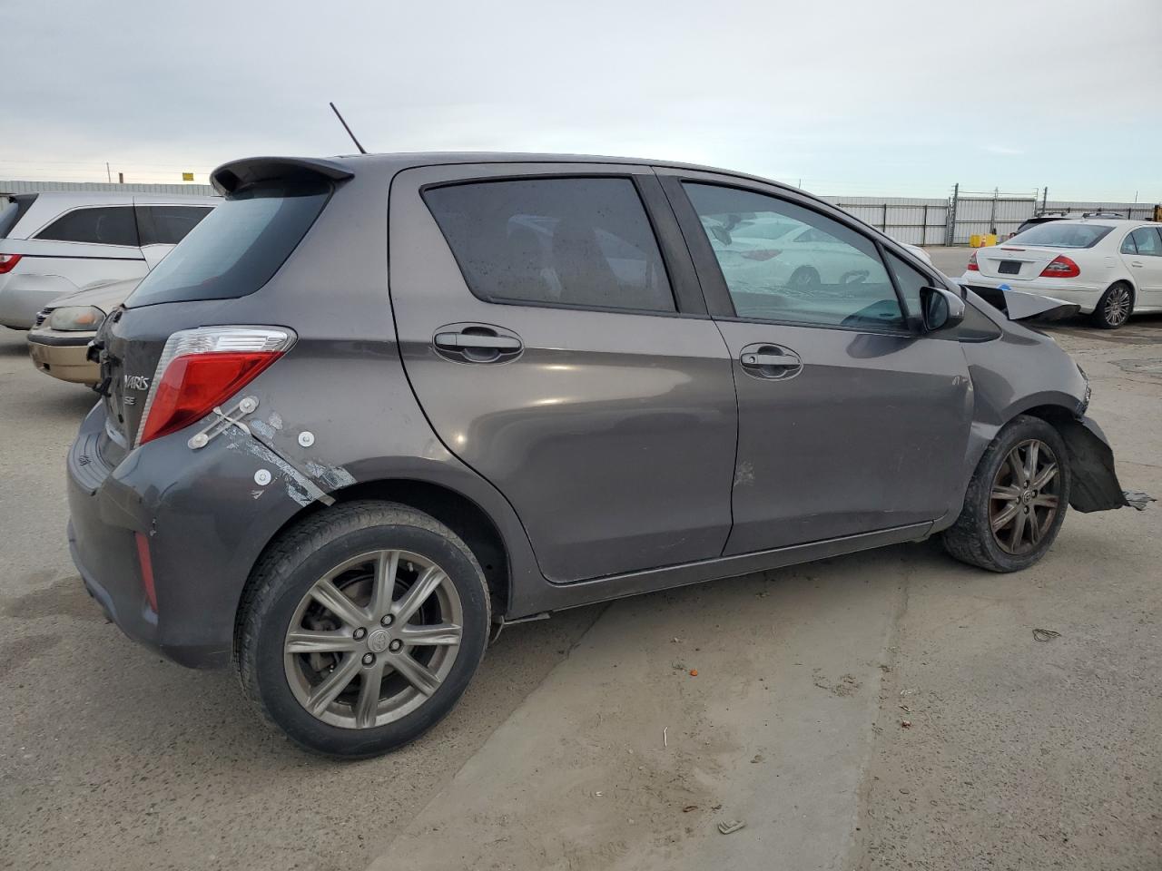 2012 Toyota Yaris - Image 3