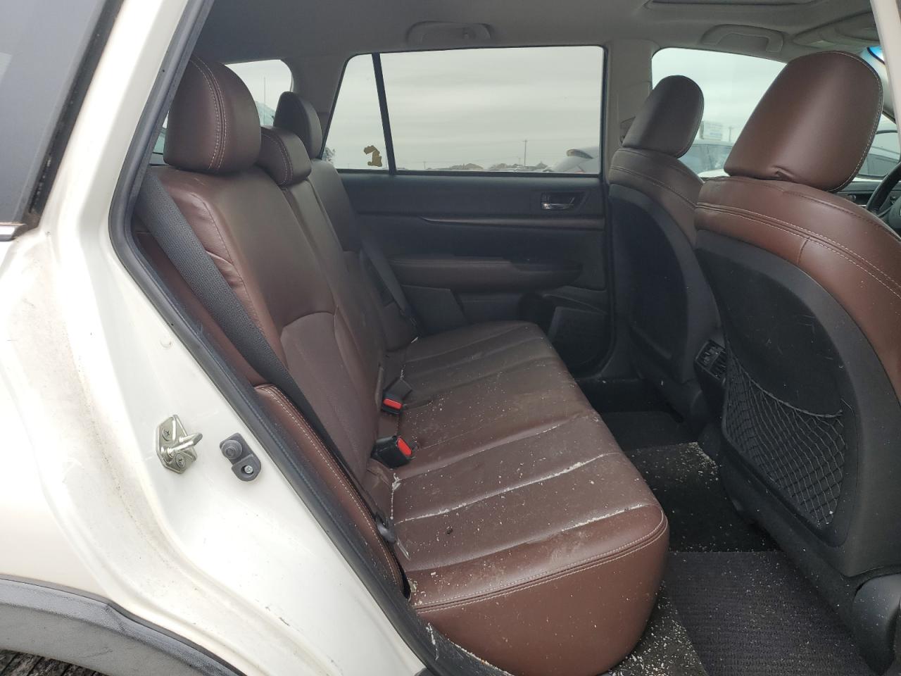 2014 Subaru Outback - Image 11