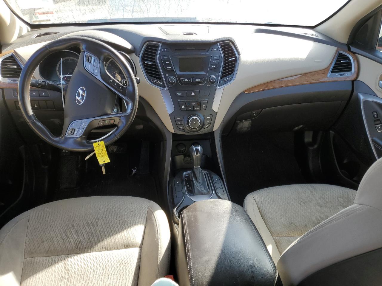 2014 Hyundai Santa Fe - Image 8