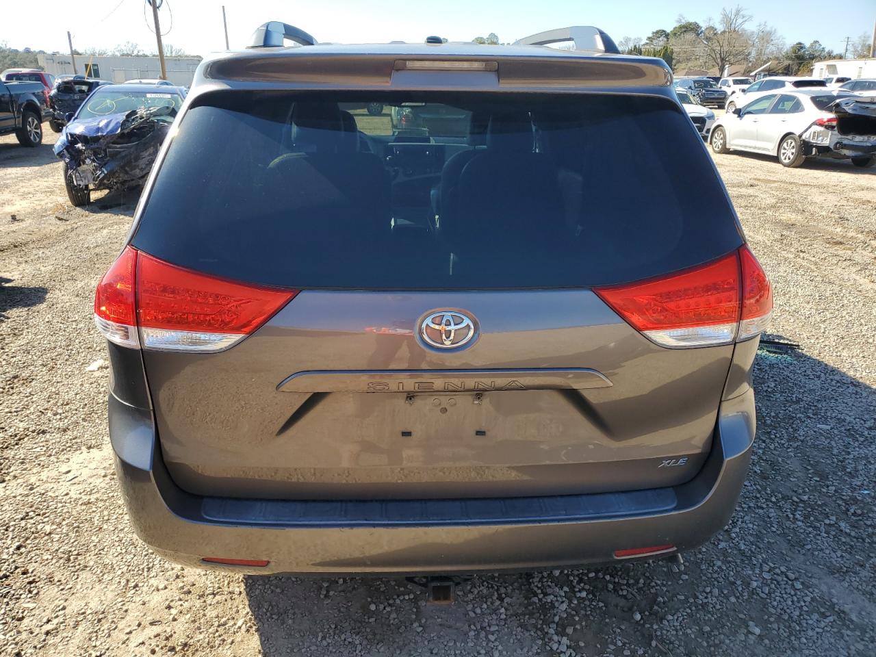 2014 Toyota Sienna - Image 6