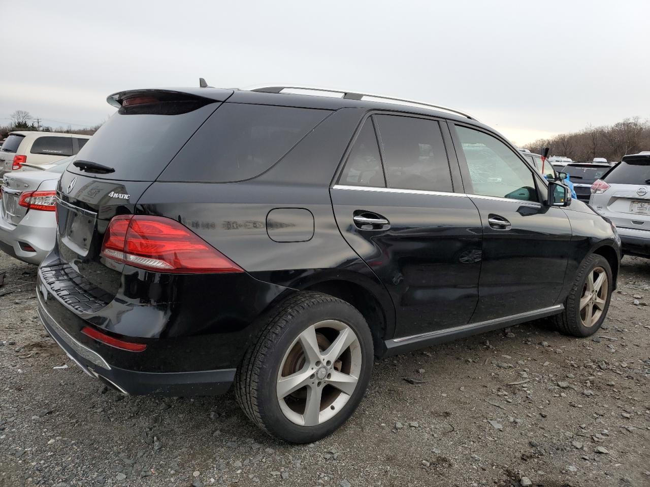 2016 Mercedes-Benz GLE - Image 3
