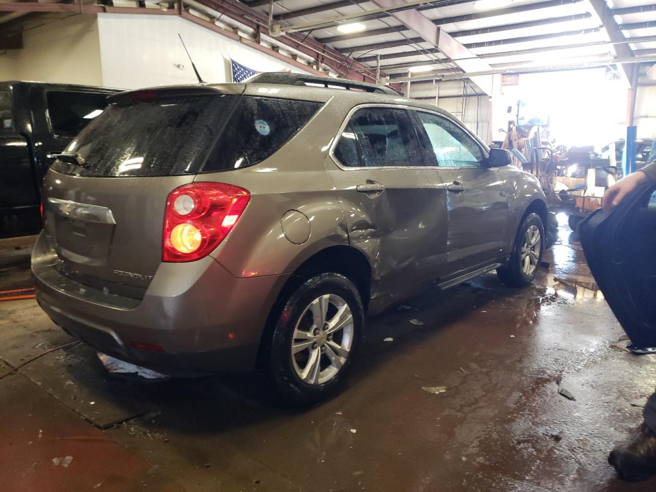 2010 Chevrolet Equinox - Image 3