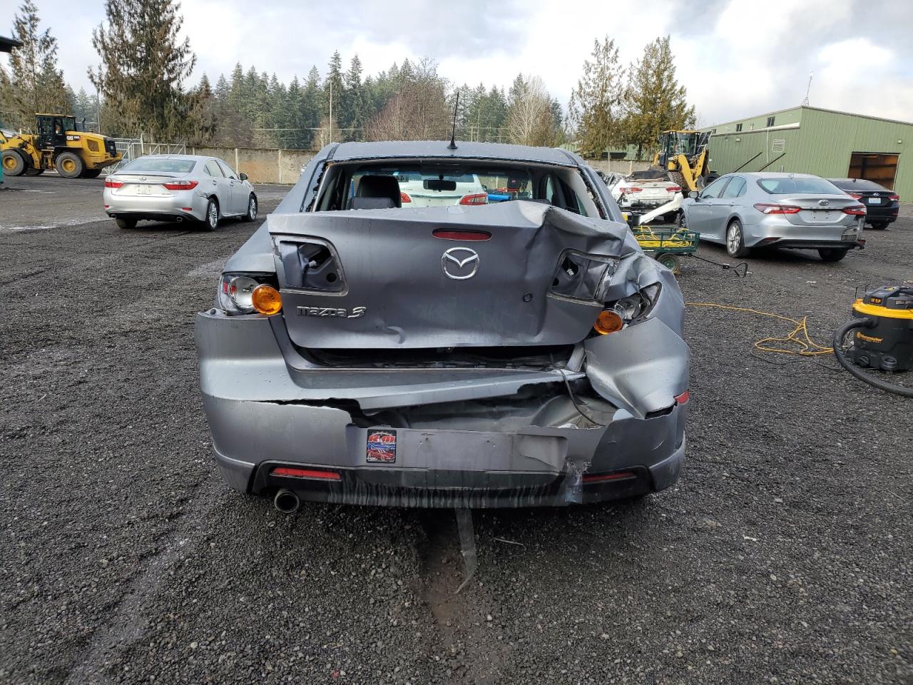 2004 Mazda 3 - Image 6