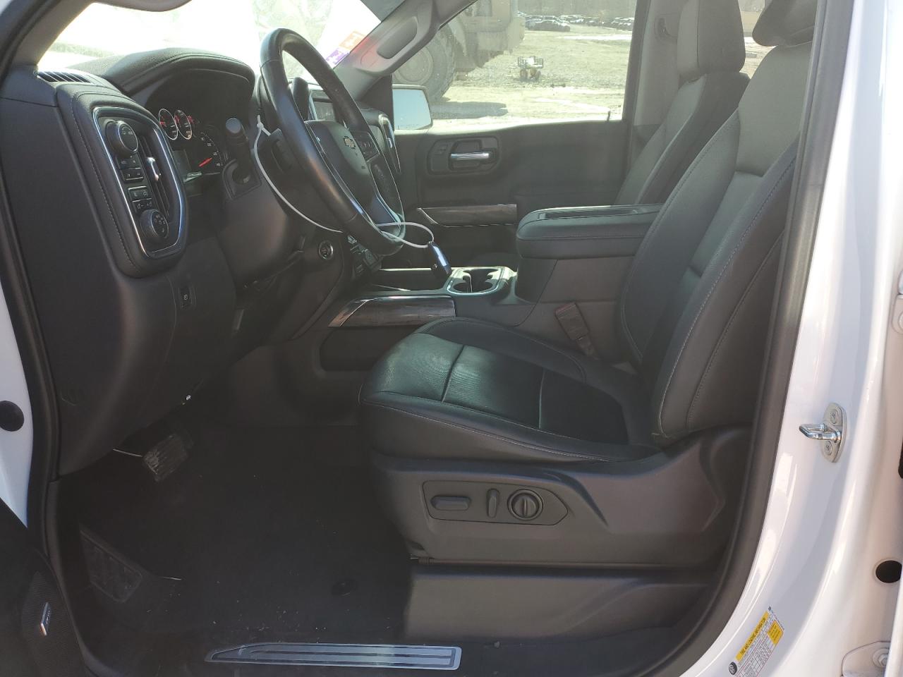 2022 Chevrolet Silverado - Image 7