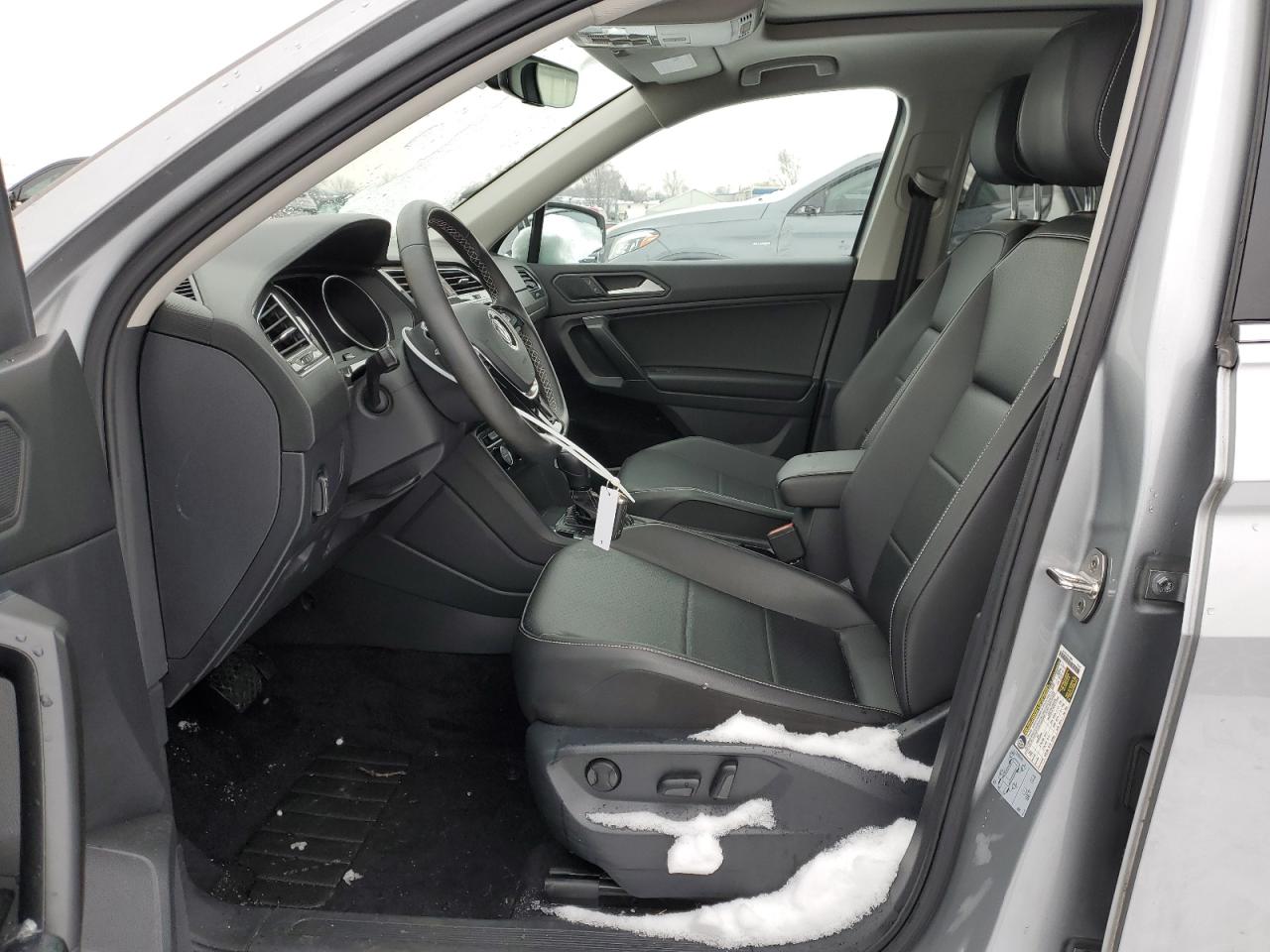 2021 Volkswagen Tiguan - Image 7