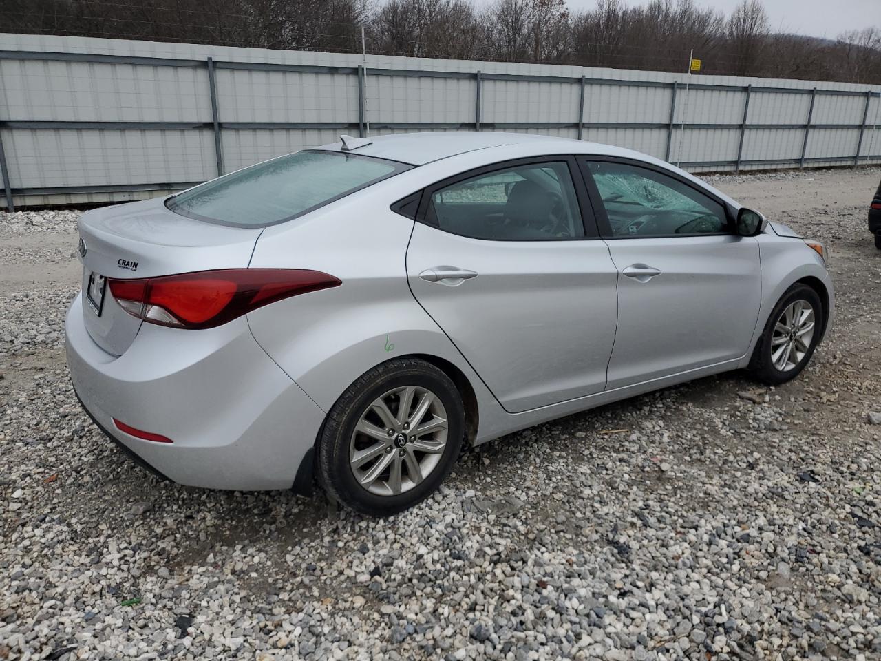 2016 Hyundai Elantra - Image 3