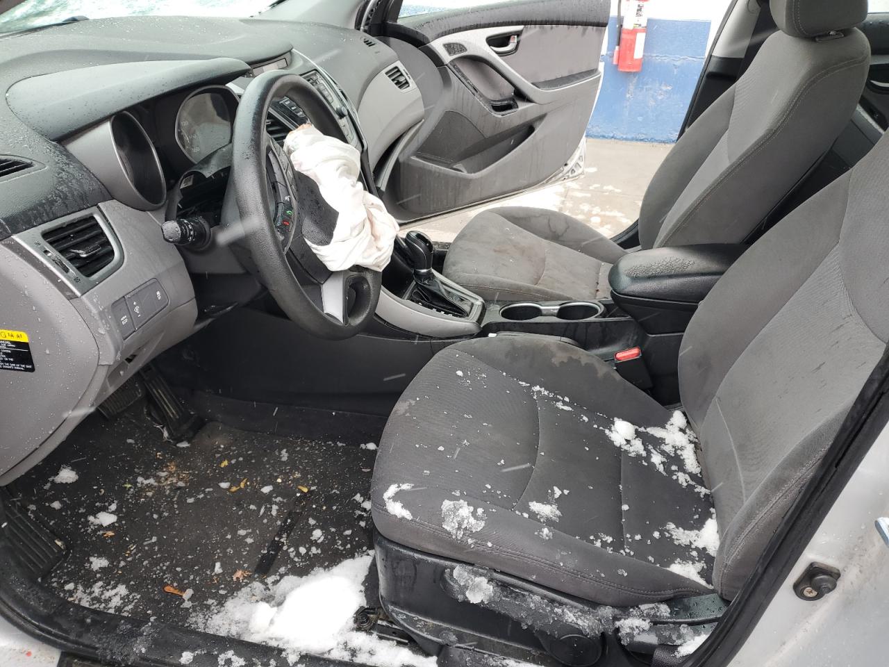 2015 Hyundai Elantra - Image 7