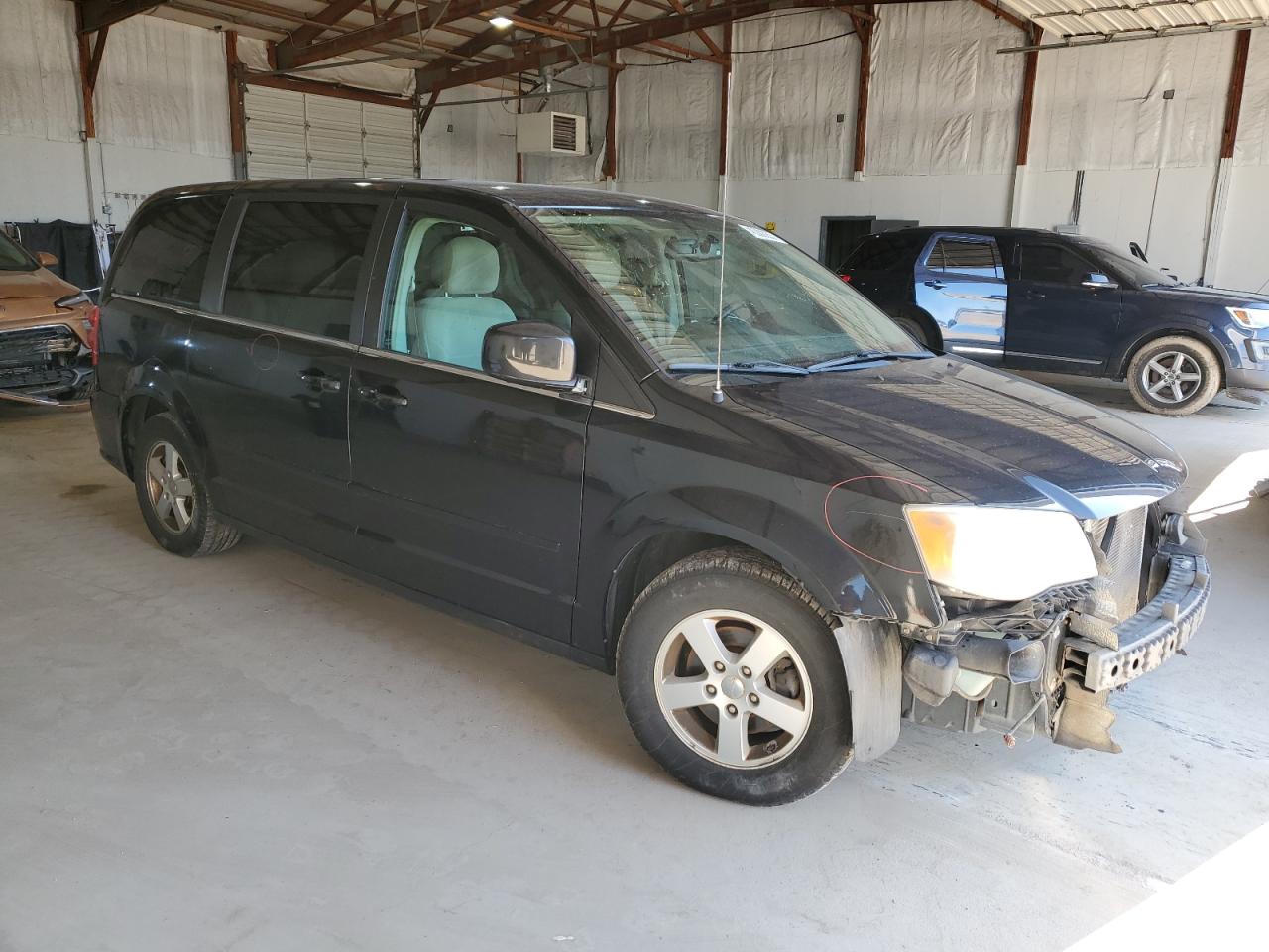 2012 Dodge Caravan - Image 4