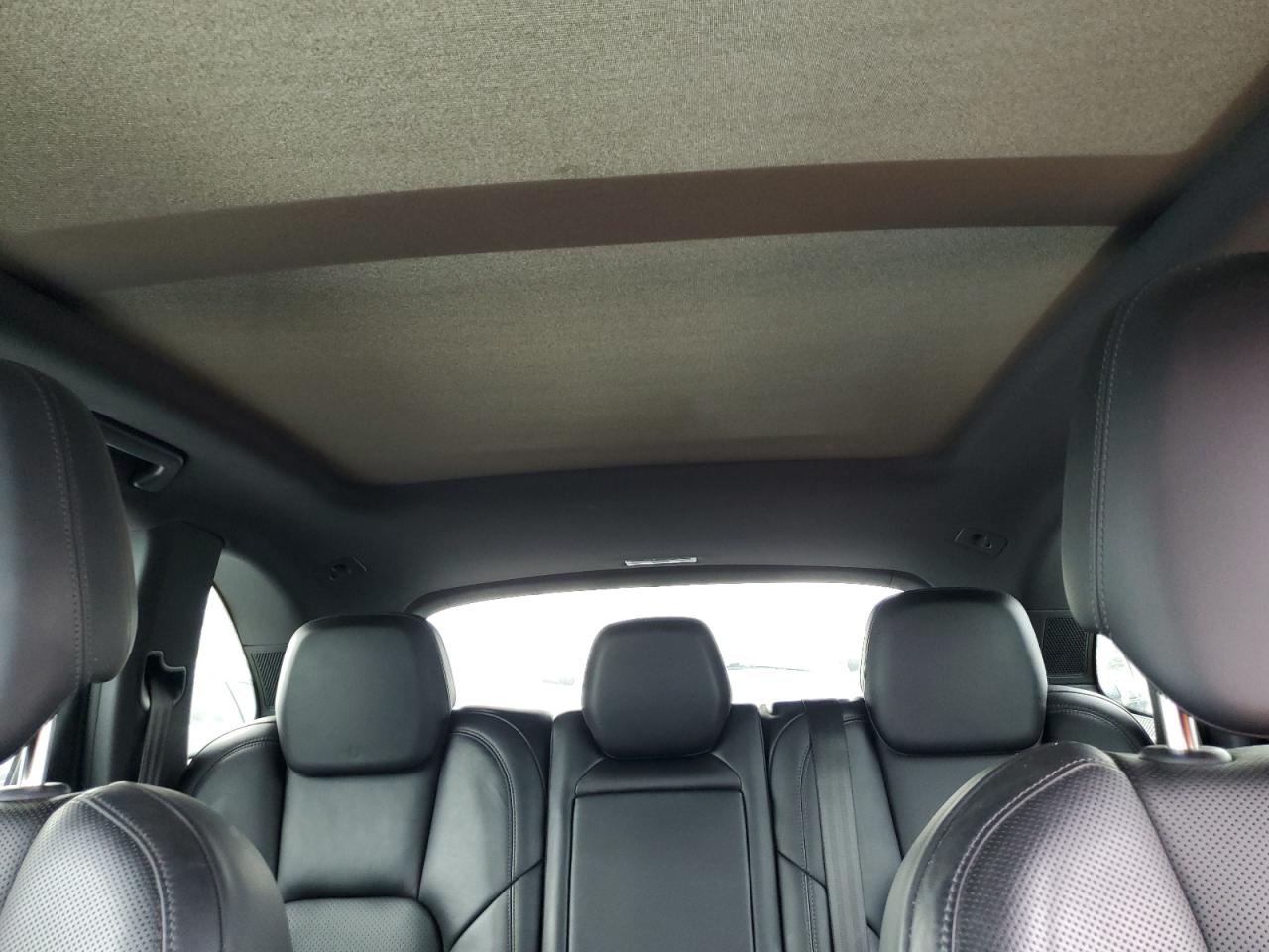 2016 Porsche Cayenne - Image 10