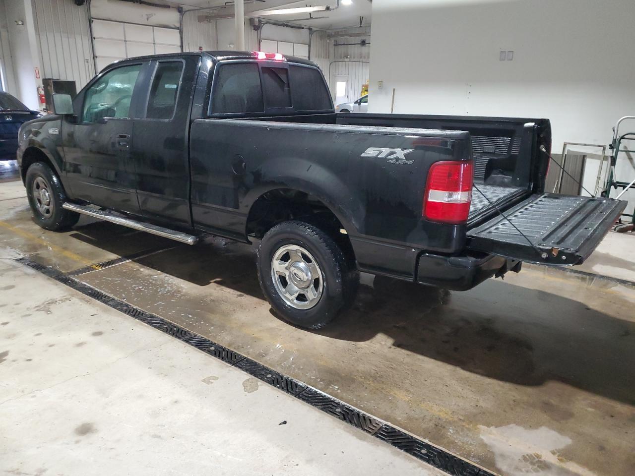 2006 Ford F-150 - Image 2