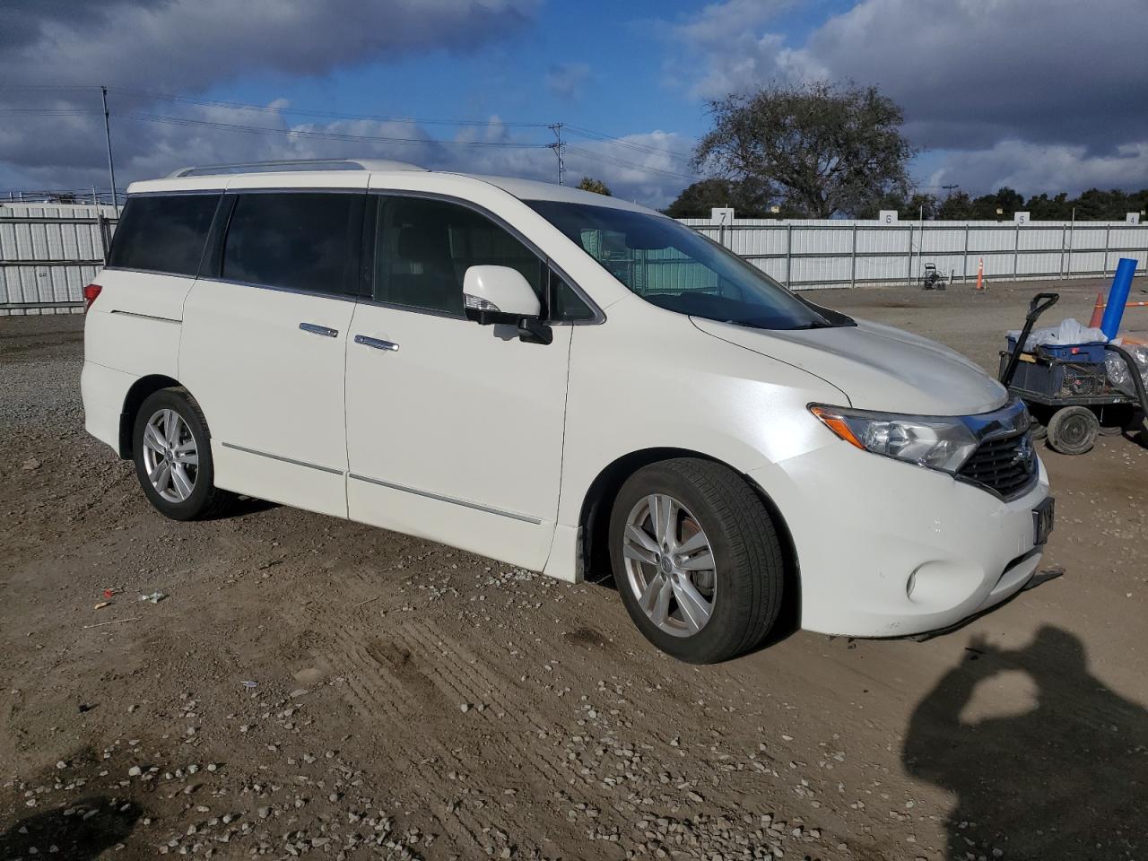 2015 Nissan Quest - Image 4