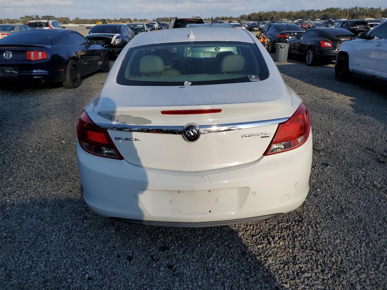 2011 Buick Regal - Image 6