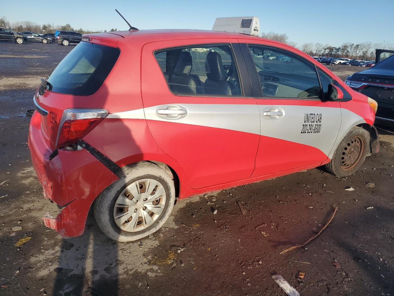 2012 Toyota Yaris - Image 3