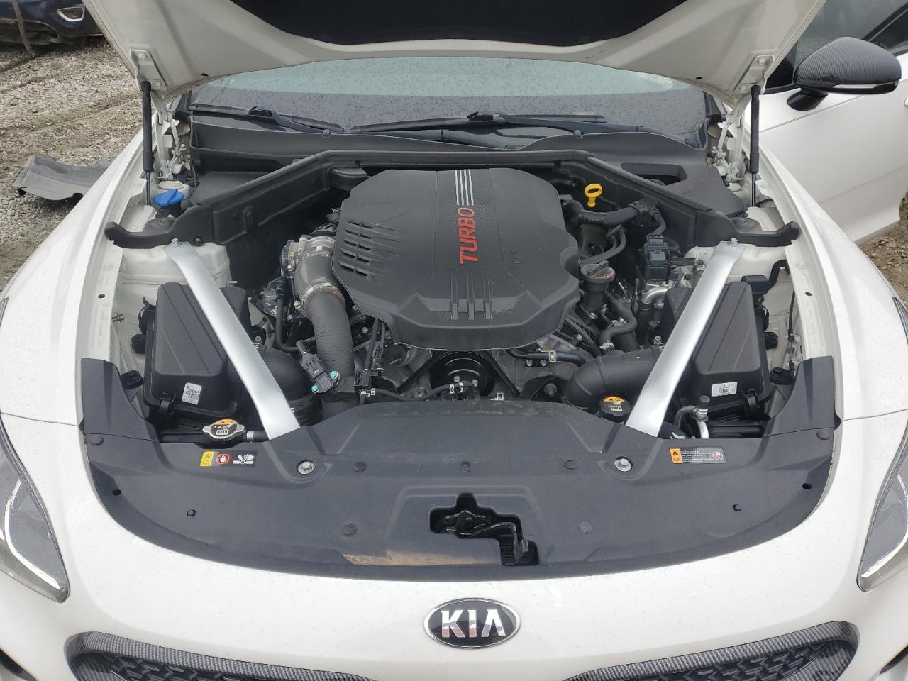 2020 Kia Stinger - Image 13