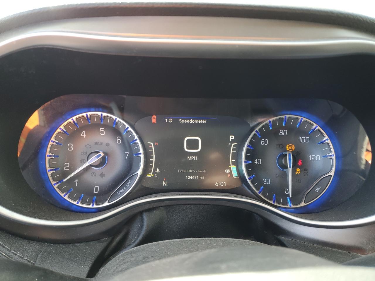2018 Chrysler Pacifica - Image 9