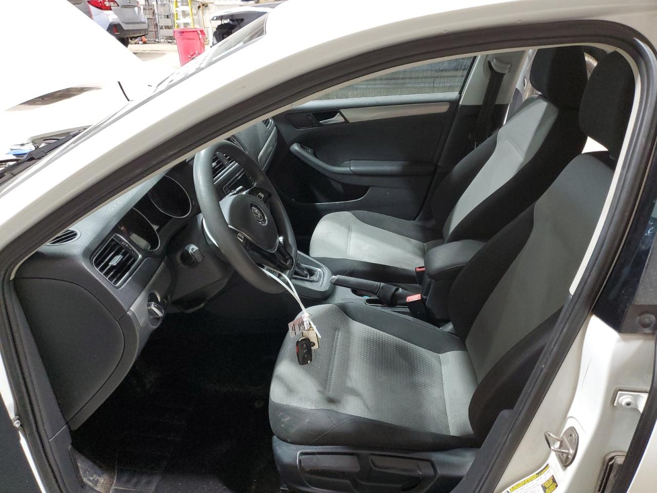 2017 Volkswagen Jetta - Image 7