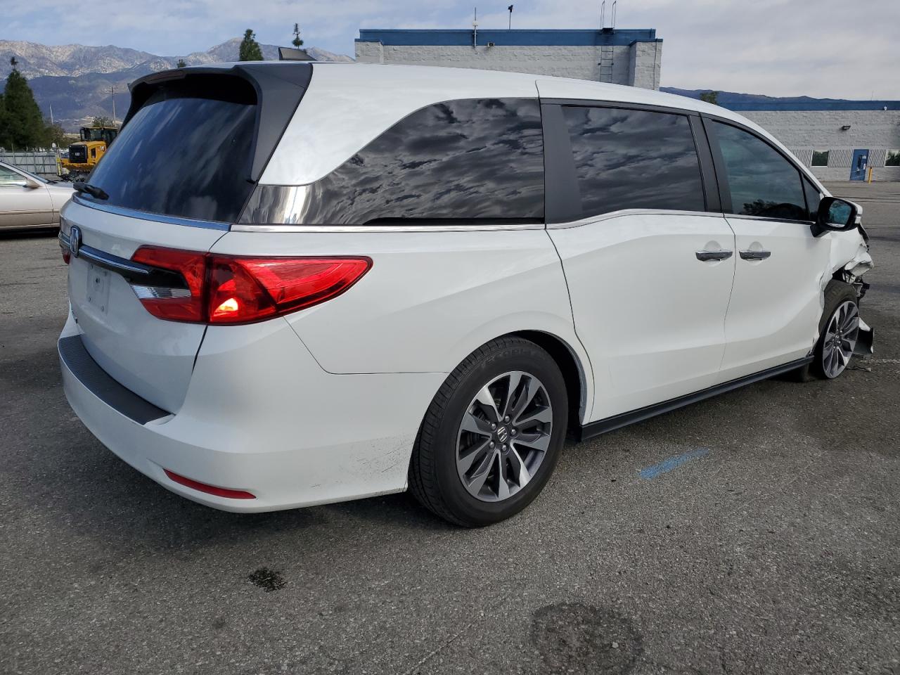 2022 Honda Odyssey - Image 3