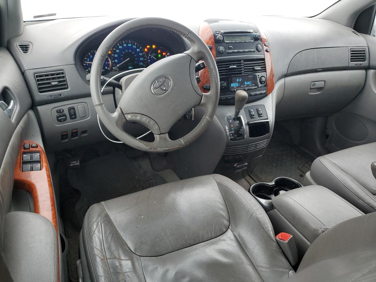 2007 Toyota Sienna - Image 8