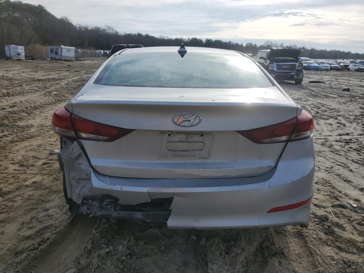 2017 Hyundai Elantra - Image 6