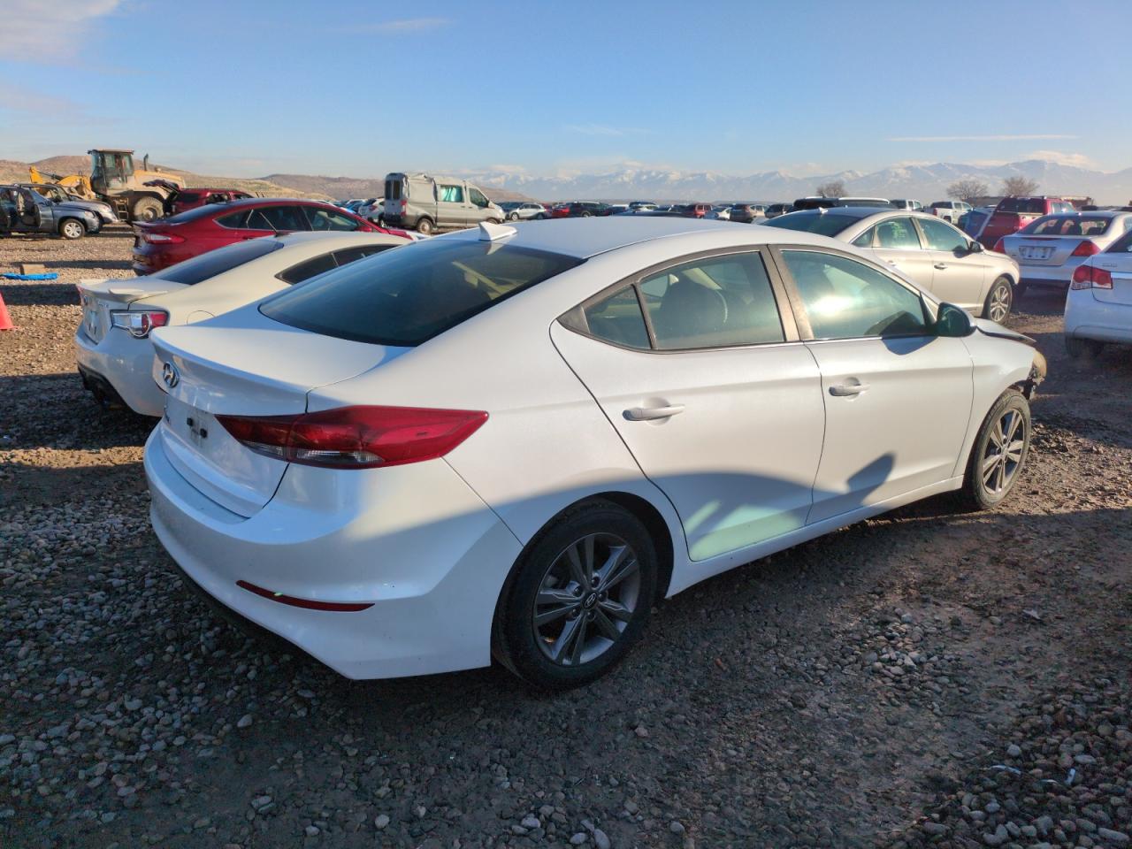 2018 Hyundai Elantra - Image 3