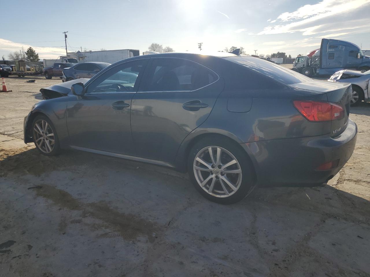 2007 Lexus IS - Image 2