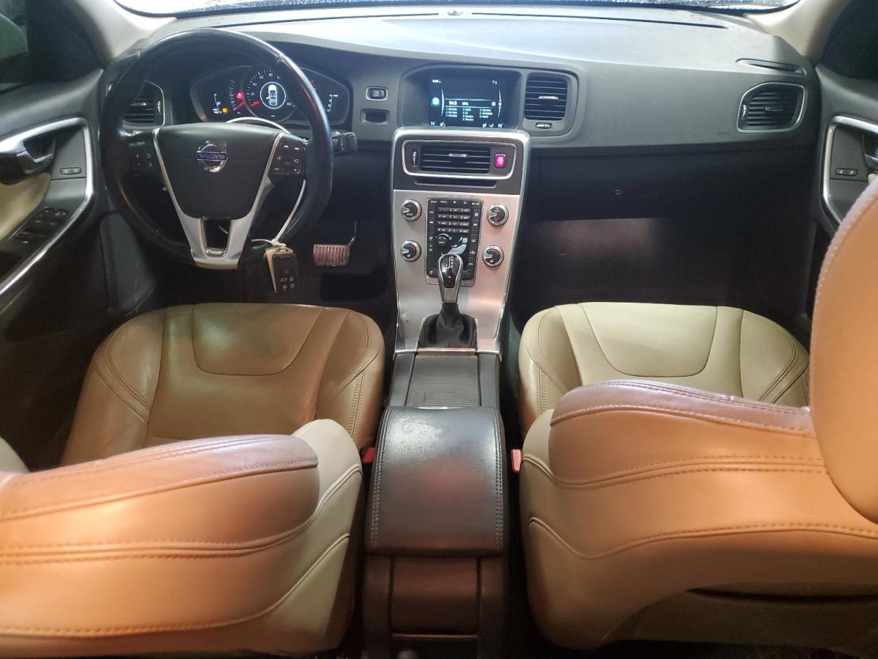 2017 Volvo S60 - Image 8