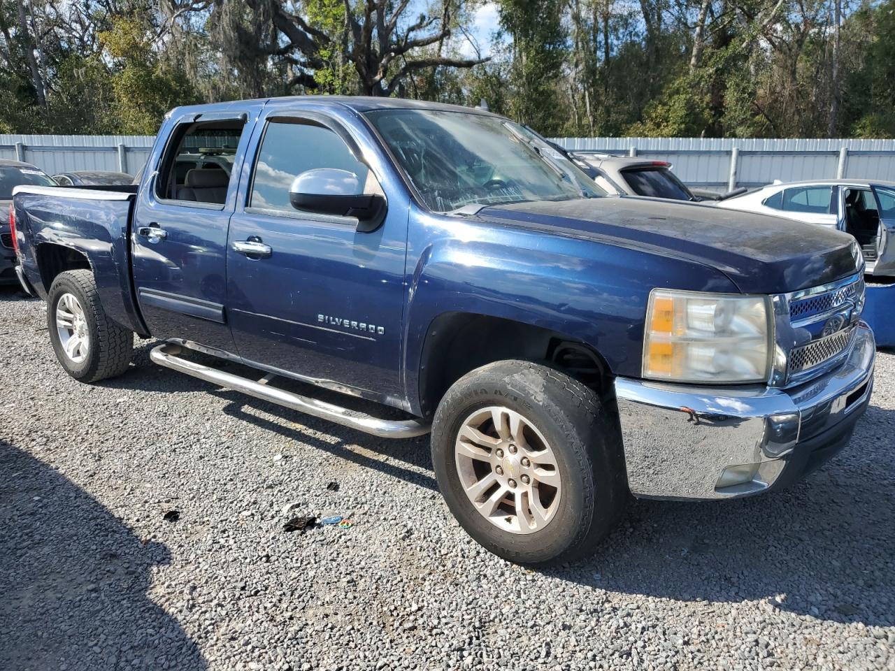 2011 Chevrolet Silverado - Image 4