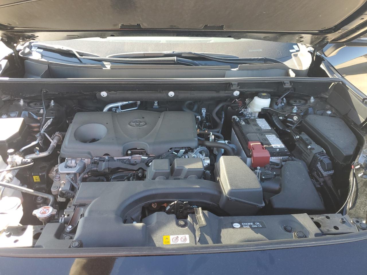 2024 Toyota RAV 4 - Image 11