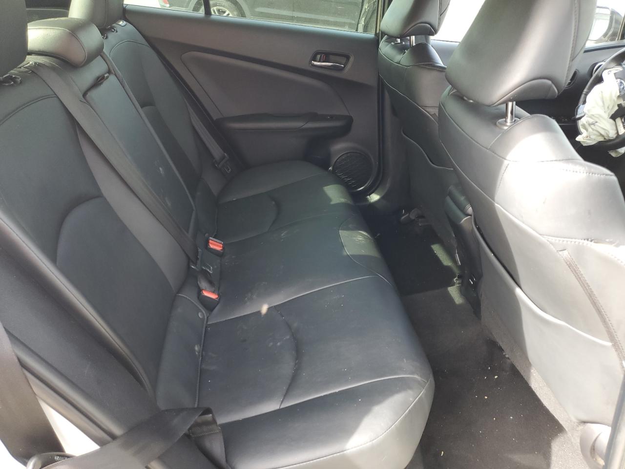 2017 Toyota Prius - Image 10