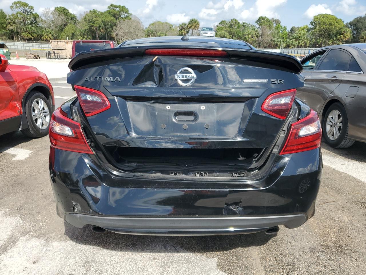 2018 Nissan Altima - Image 6