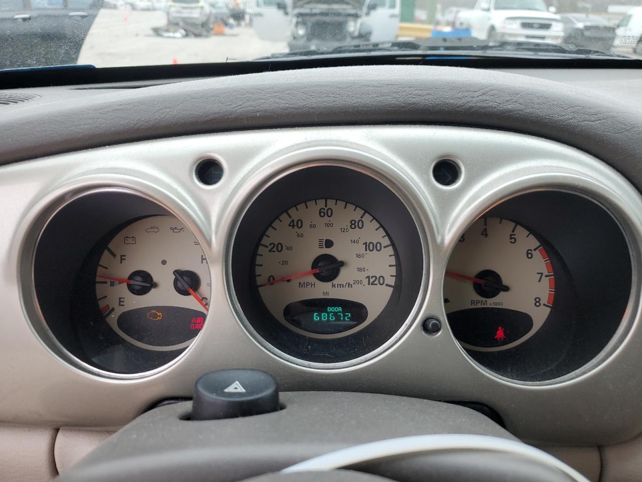2001 Chrysler PT Cruiser - Image 9