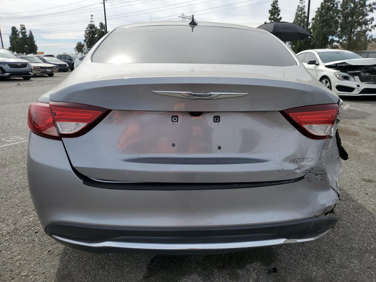 2017 Chrysler 200 - Image 6