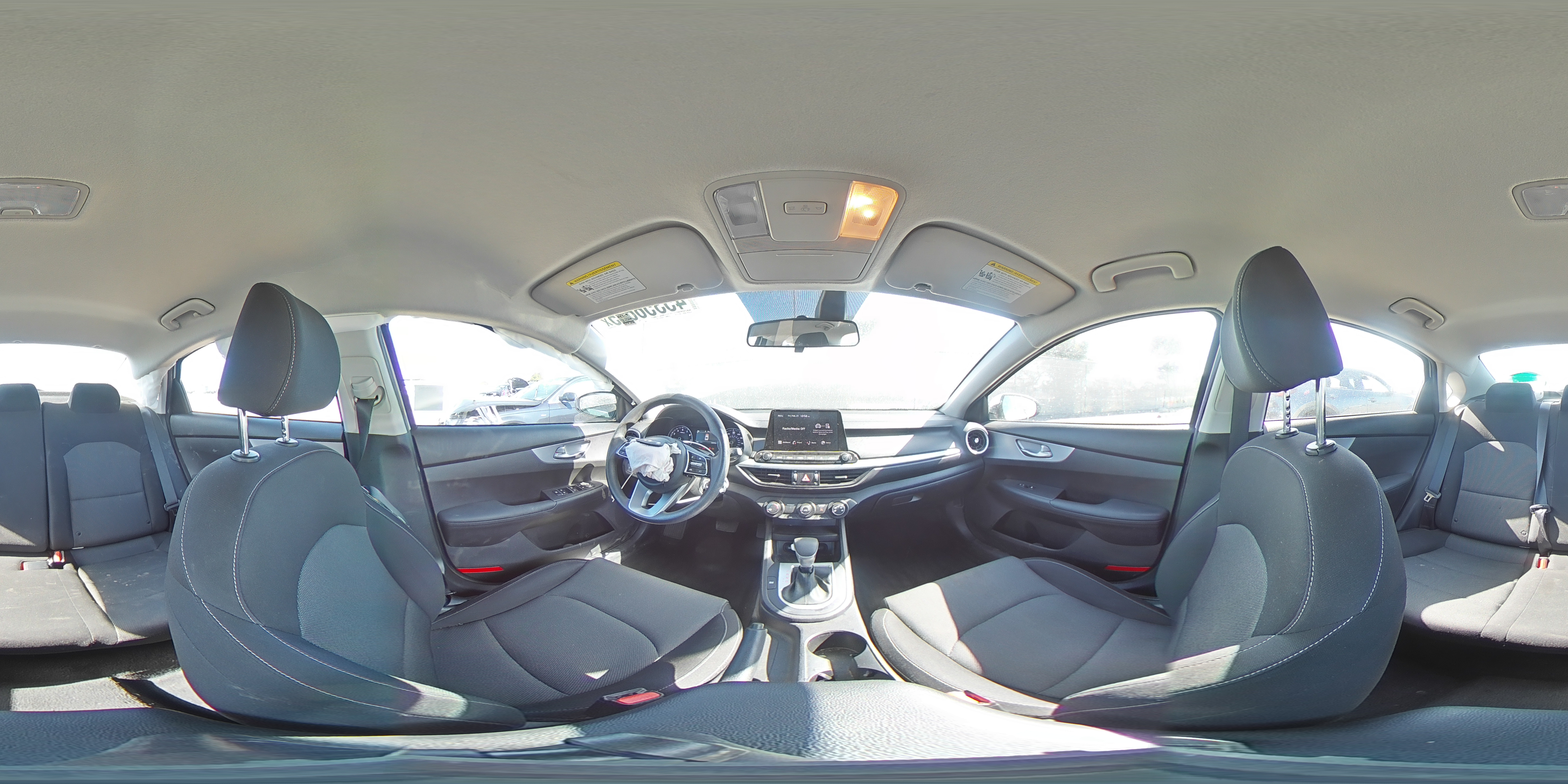 2024 Kia Forte - Image 13
