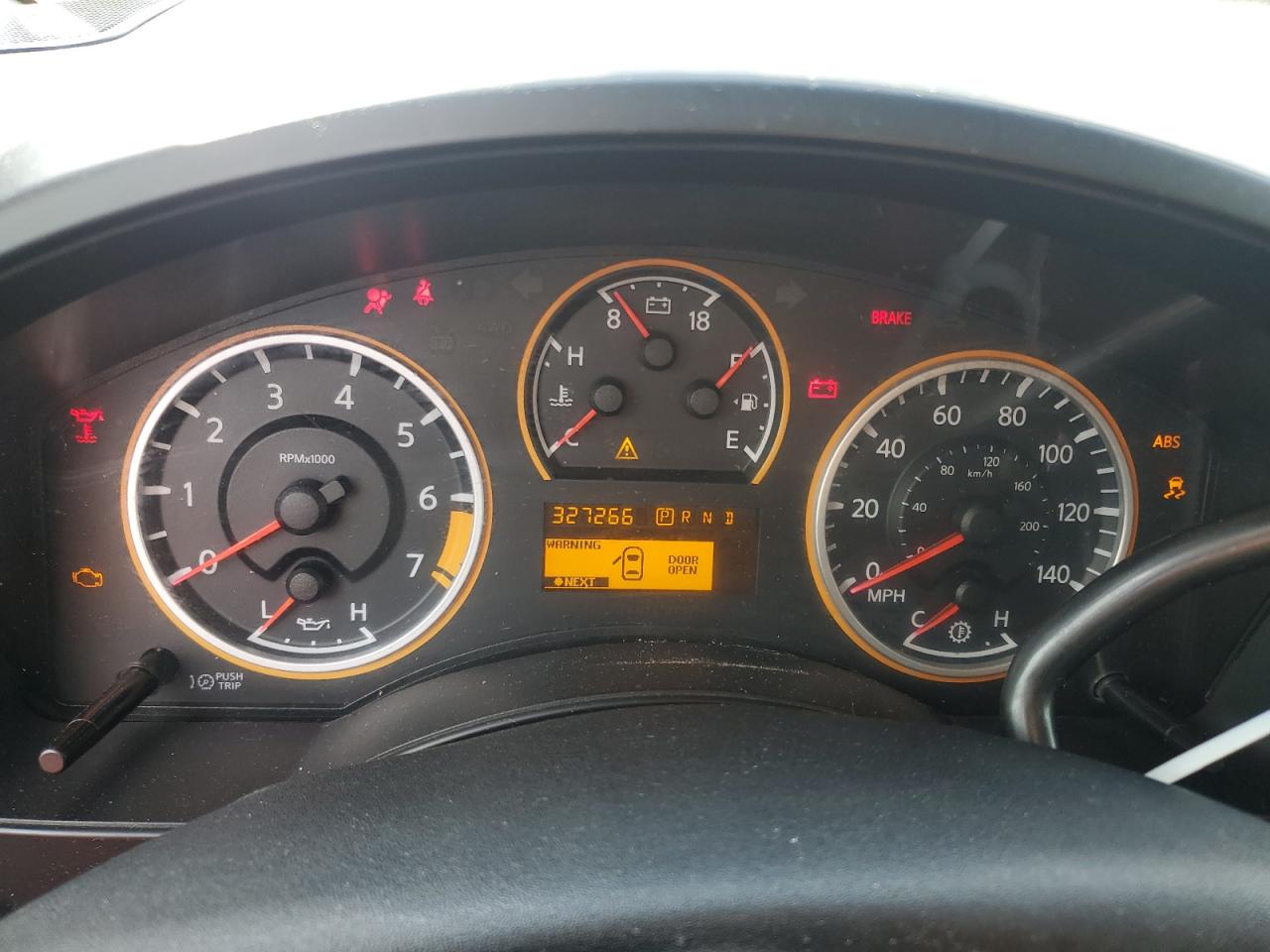 2012 Nissan Titan - Image 9