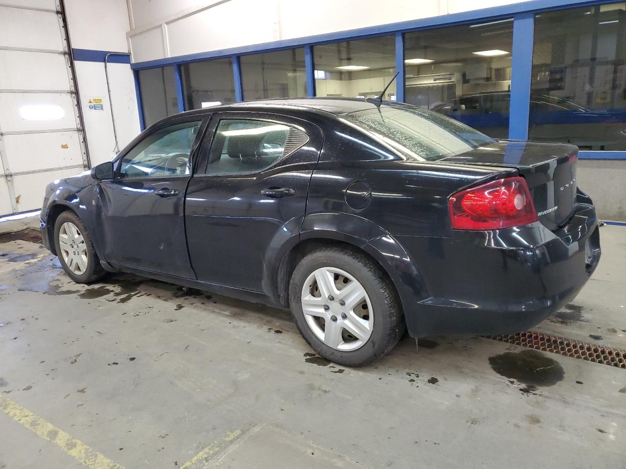 2014 Dodge Avenger - Image 2