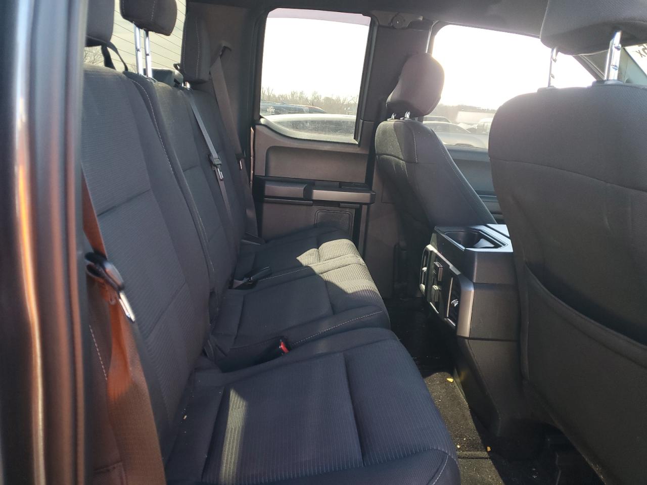 2015 Ford F-150 - Image 10