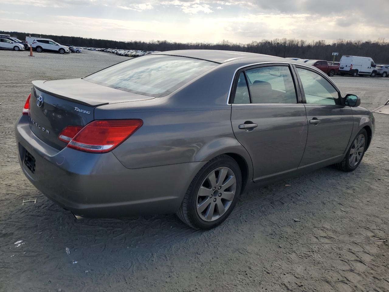 2007 Toyota Avalon - Image 3