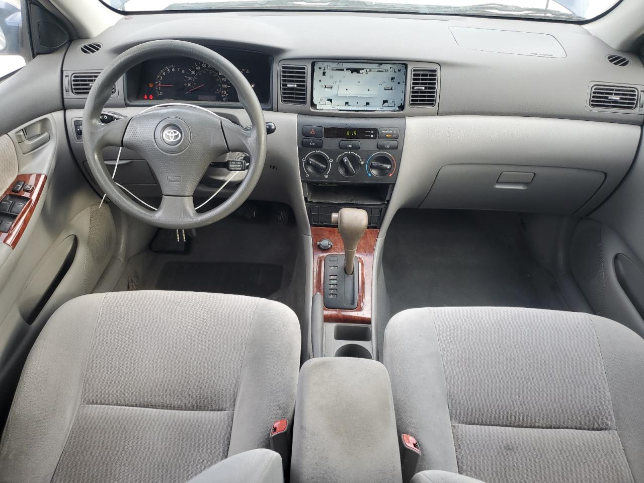 2005 Toyota Corolla - Image 8