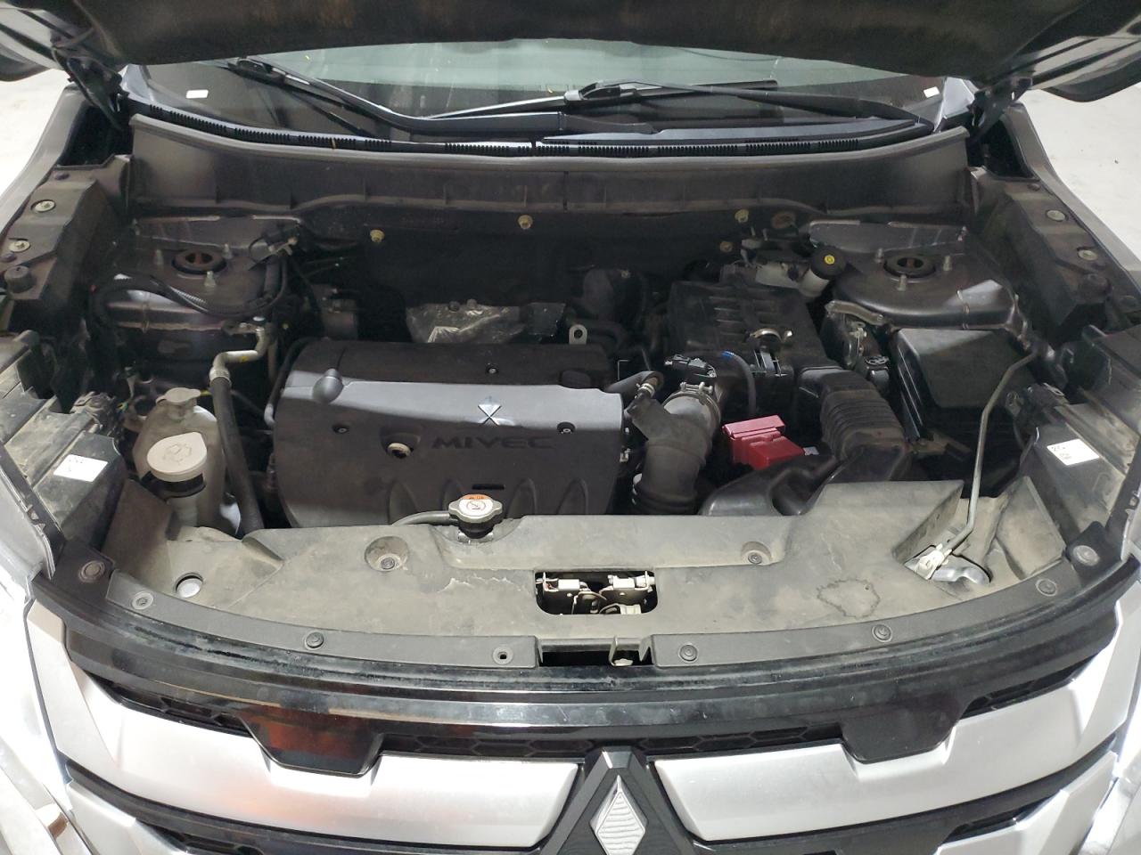 2021 Mitsubishi Outlander - Image 11