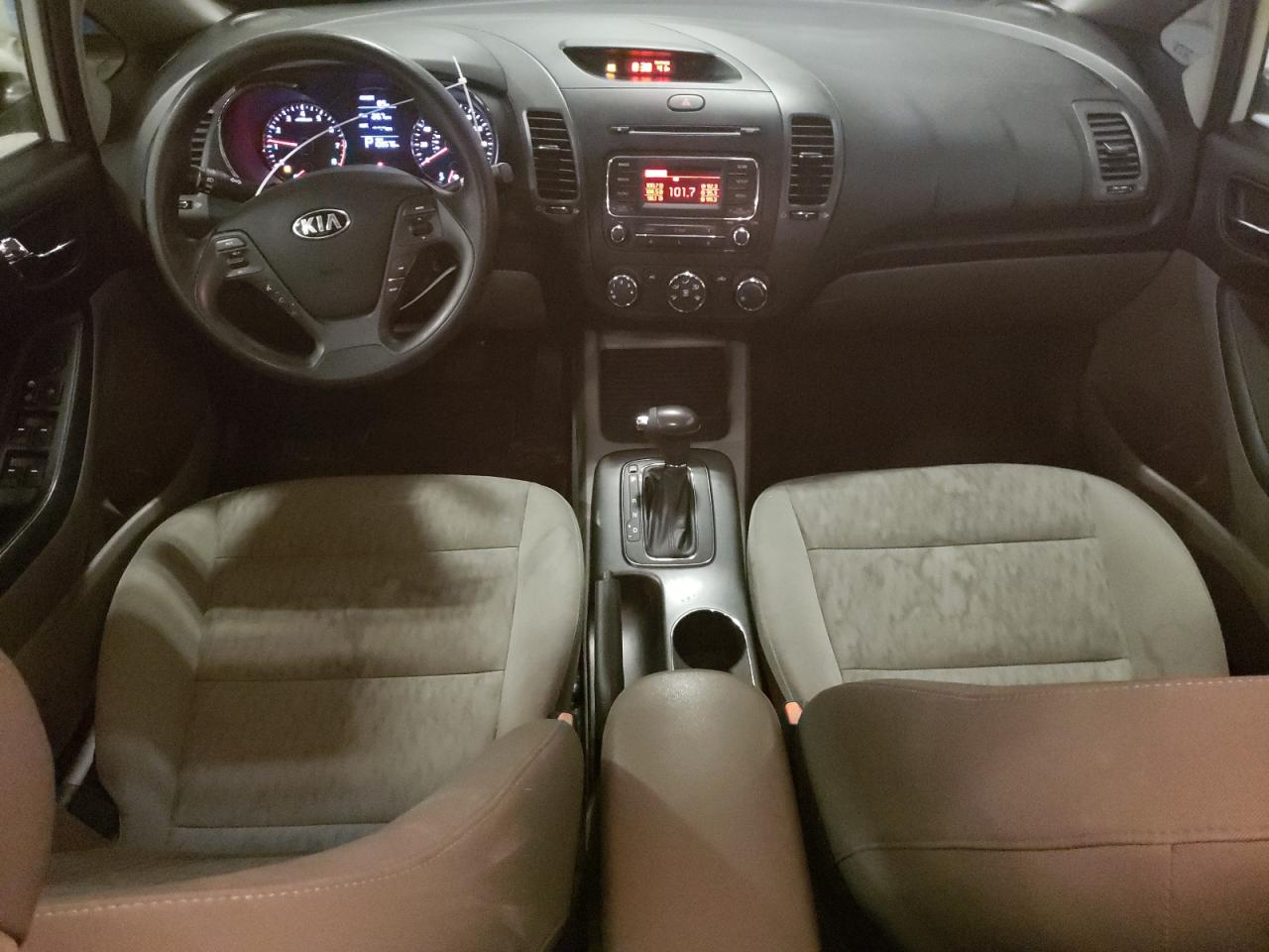 2015 Kia Forte - Image 8