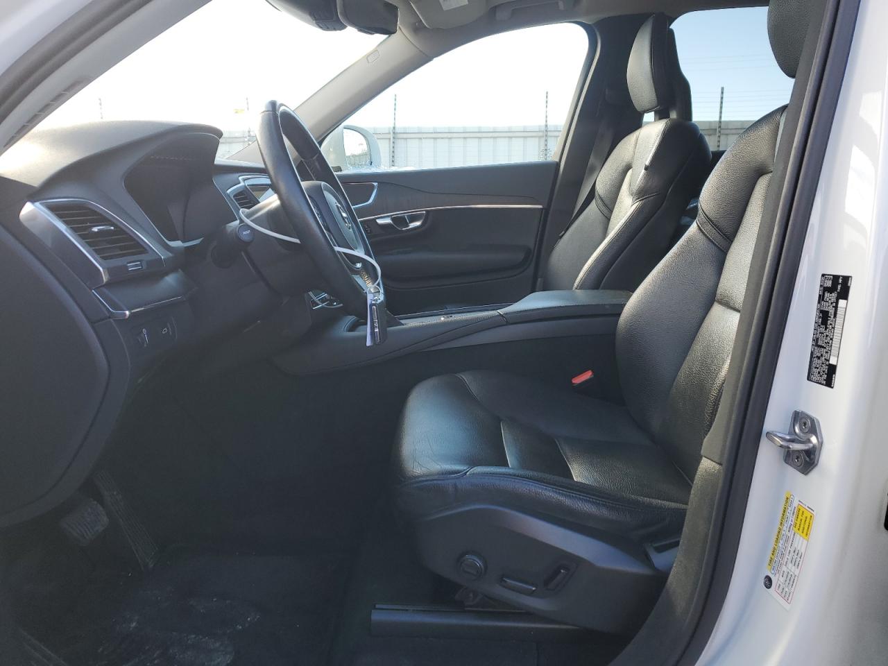 2020 Volvo XC90 - Image 7