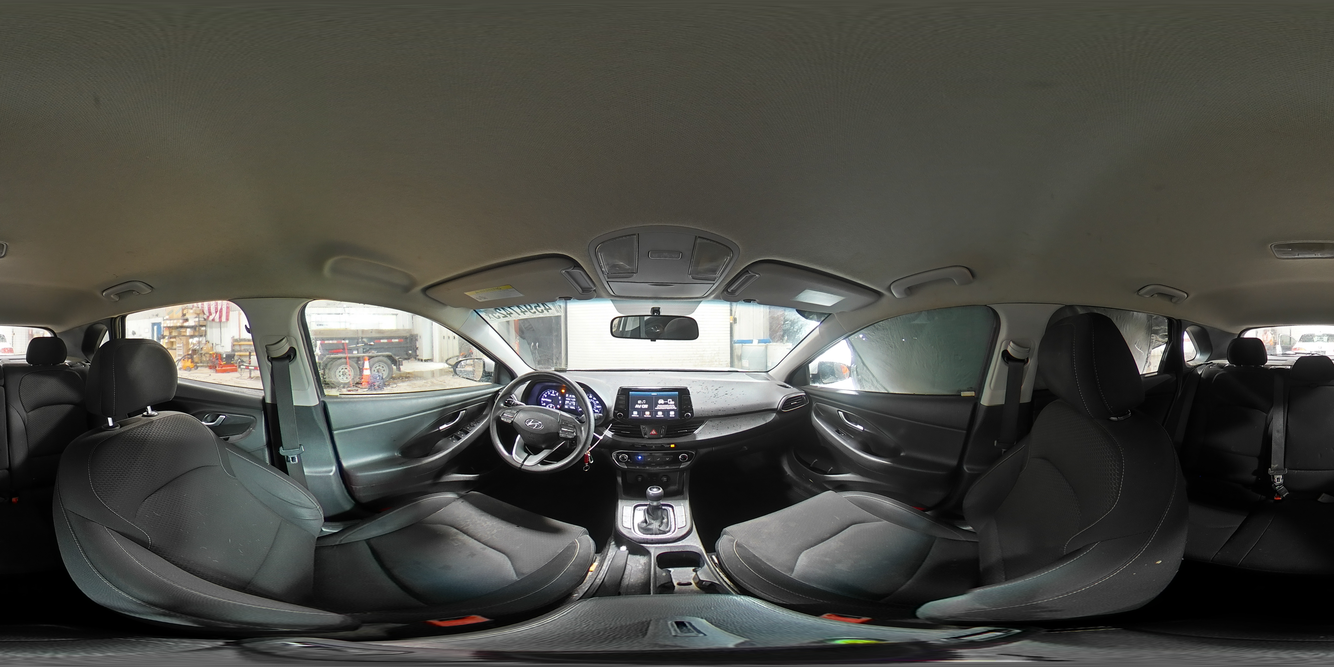 2018 Hyundai Elantra - Image 15