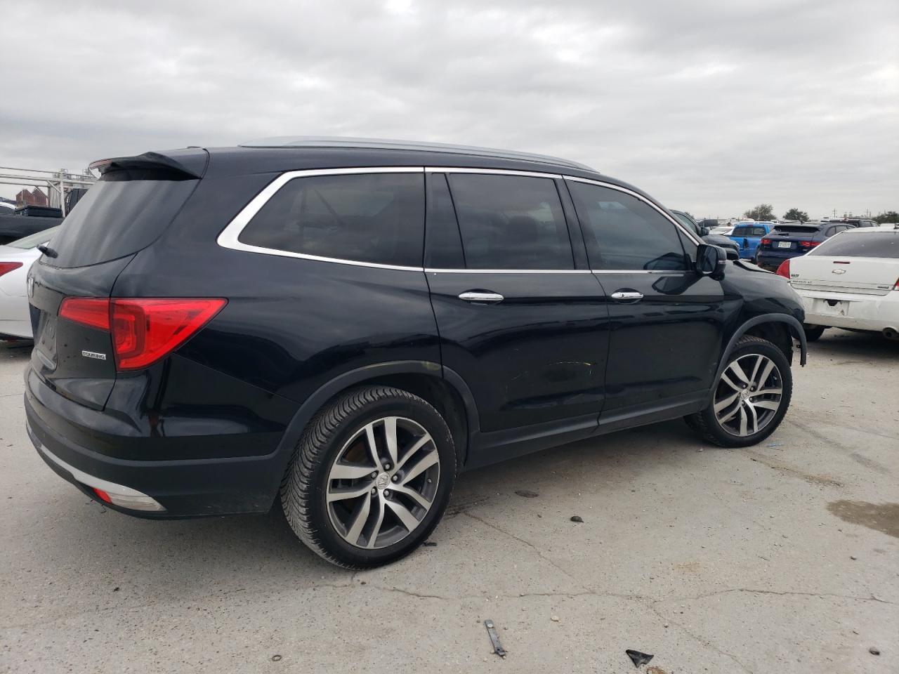 2018 Honda Pilot - Image 3
