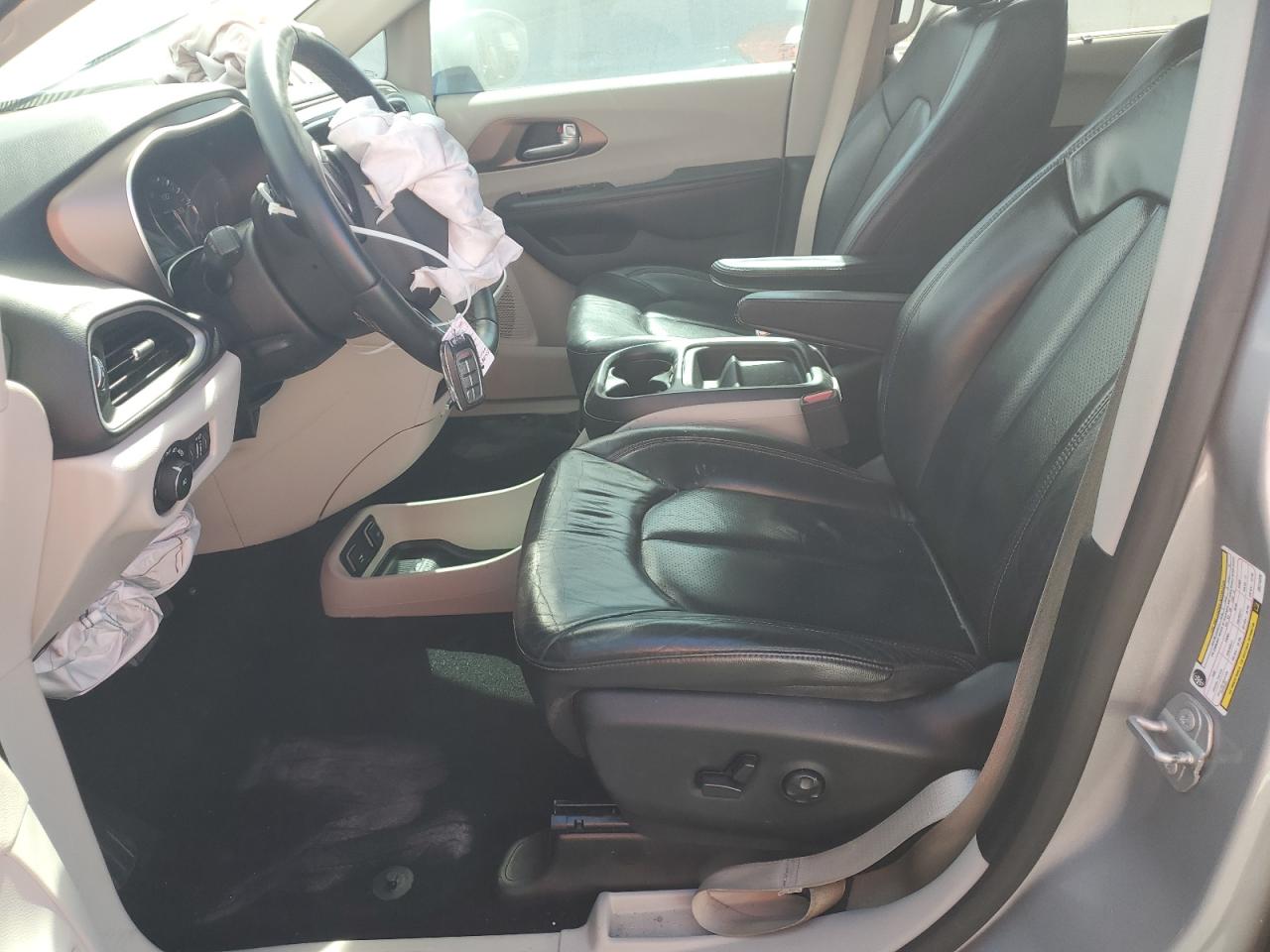 2018 Chrysler Pacifica - Image 7