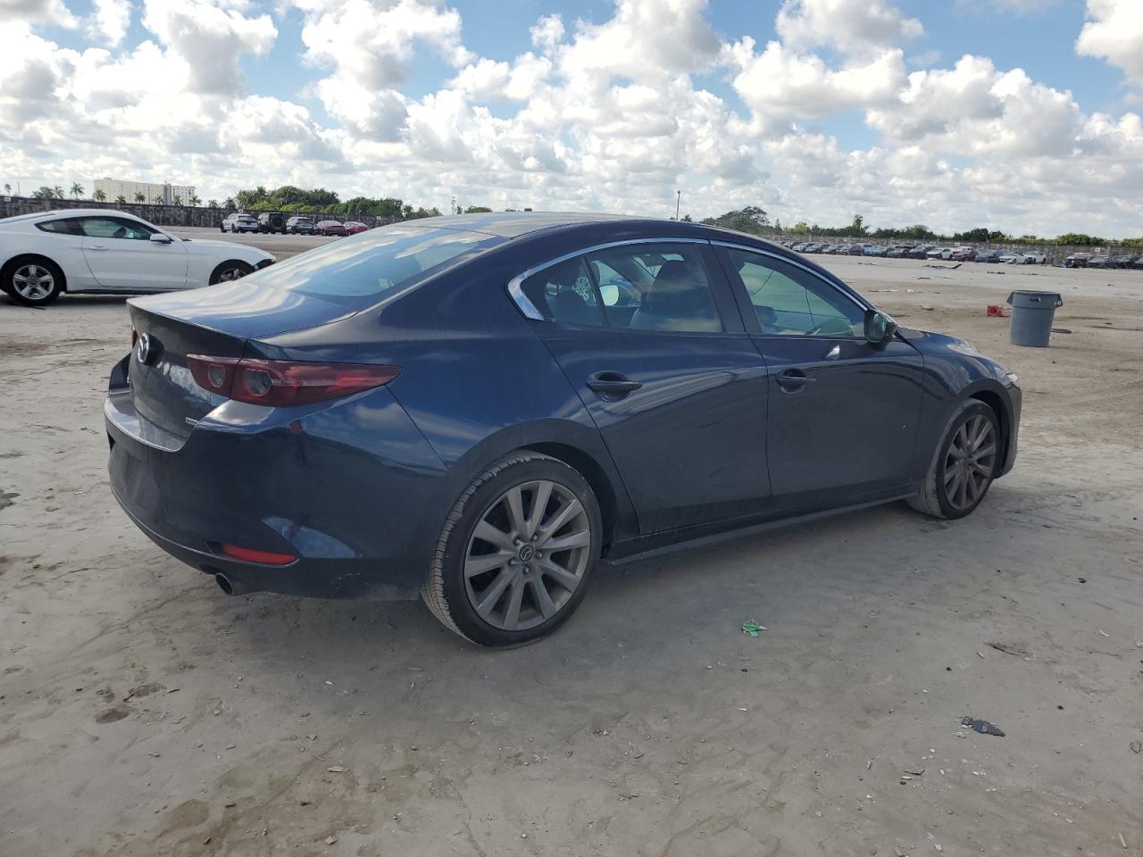 2019 Mazda 3 - Image 3