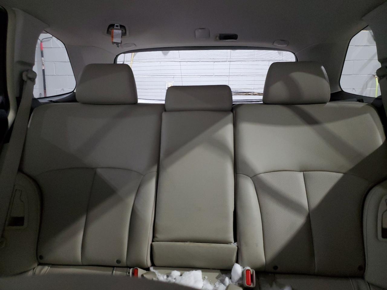 2013 Subaru Outback - Image 10