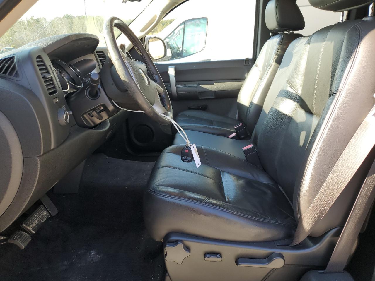 2009 Chevrolet Silverado - Image 7