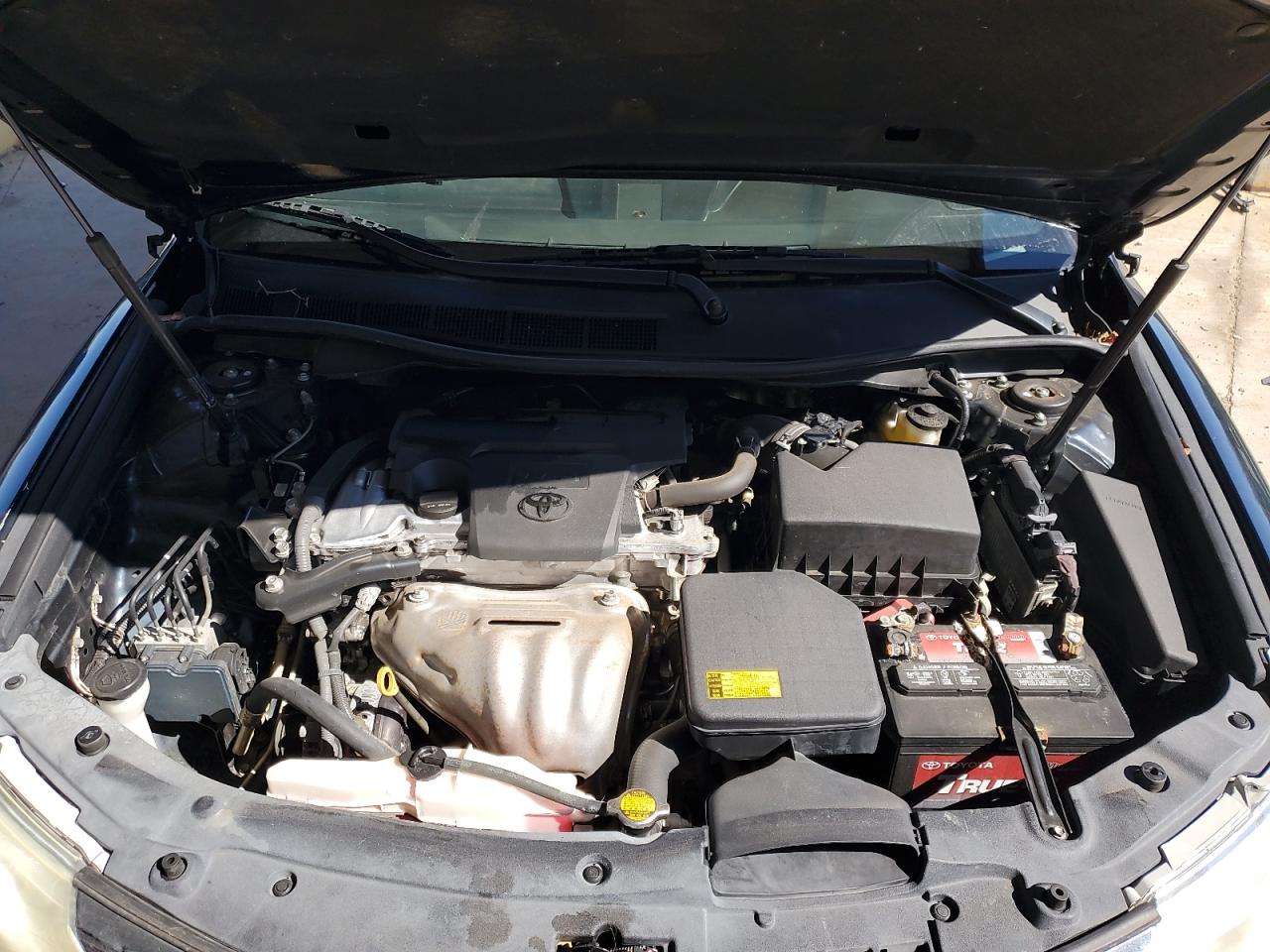 2014 Toyota Camry - Image 11