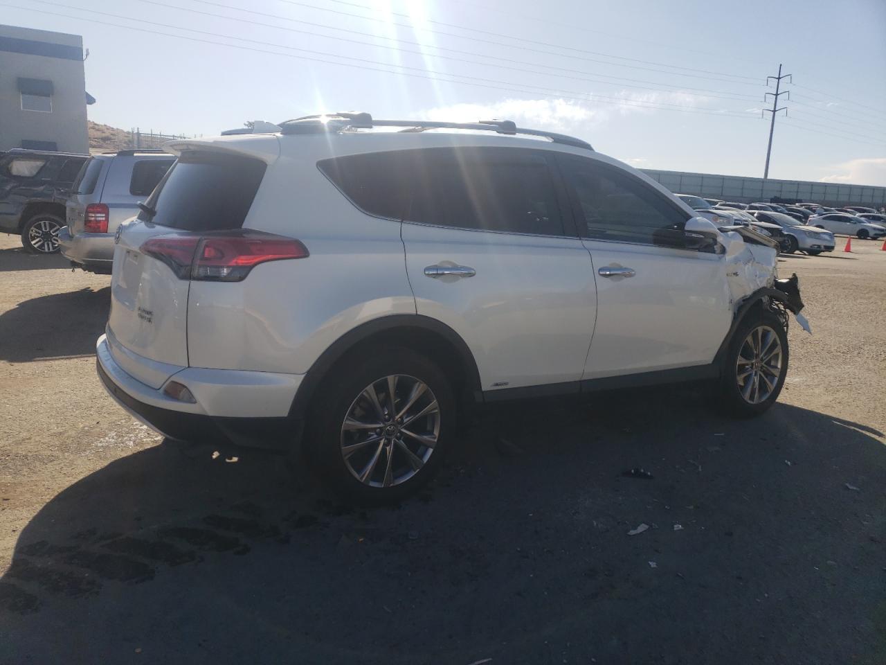 2017 Toyota RAV 4 - Image 3