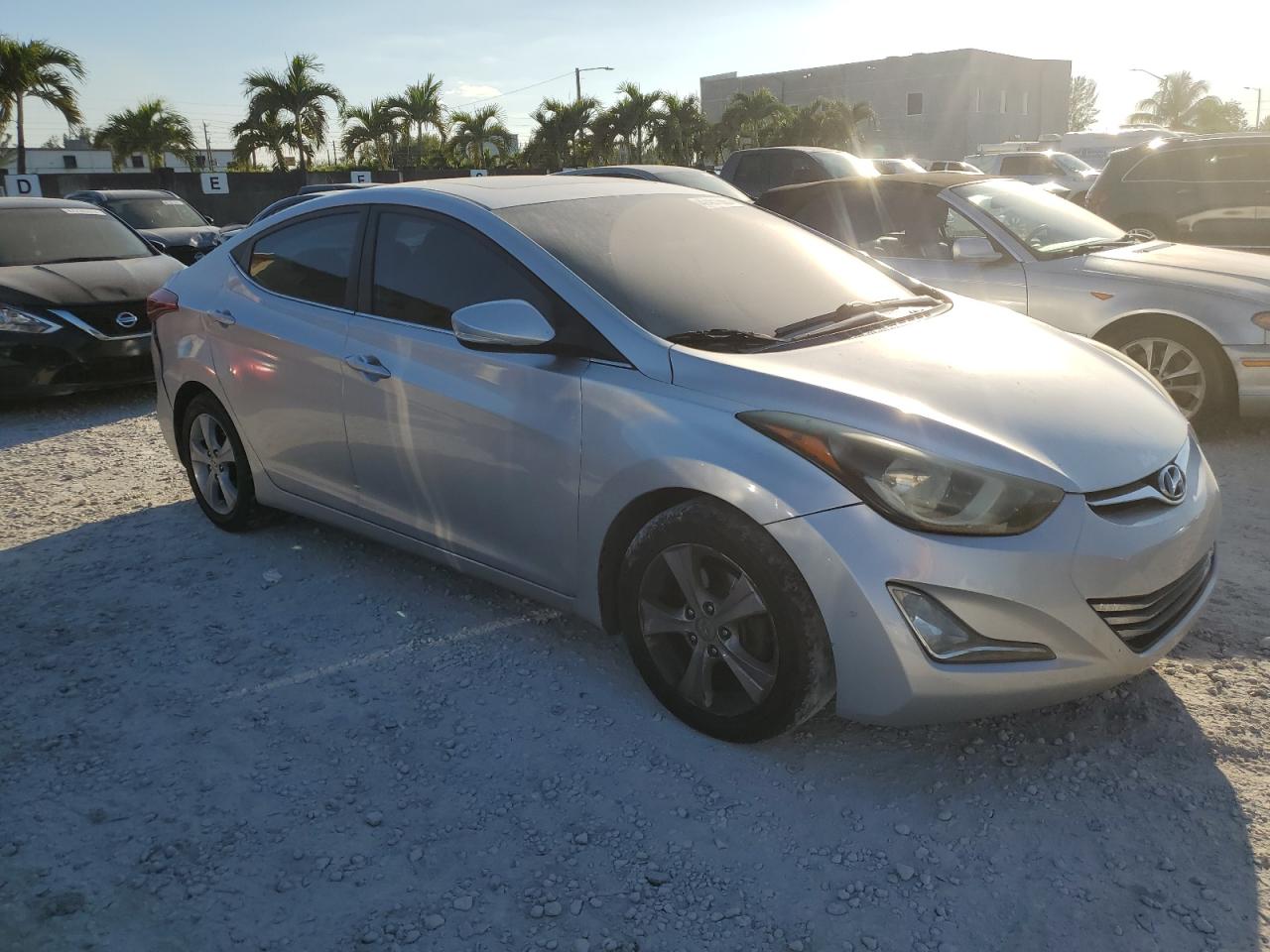 2016 Hyundai Elantra - Image 4